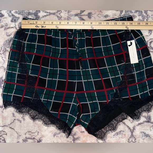 Revolve Lover + Friends Young Romance Tartan Plaid Shorts Size Small - Picture 7 of 8